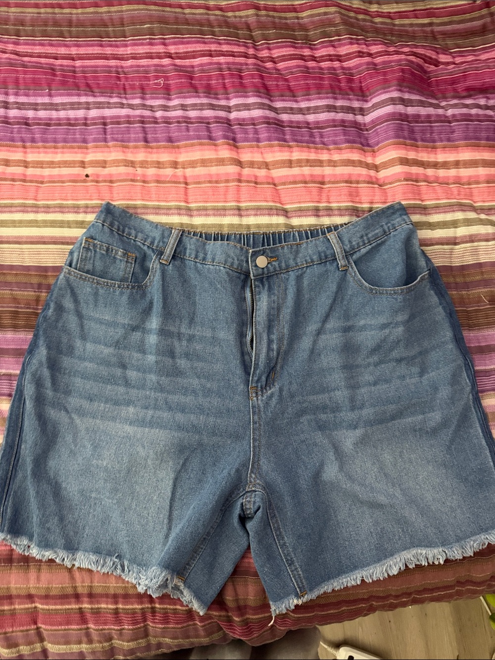 SHEIN Light Blue Frayed-Hem Denim Shorts